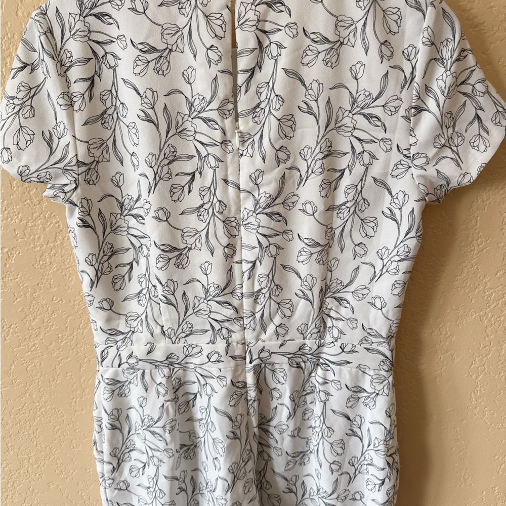 Banana Republic Women’s White and Black Floral Print Romper Size 4 - Picture 7 of 8